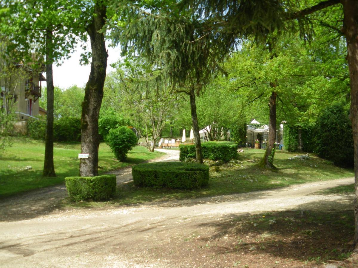 La Garenne De Morestel Bagian luar foto